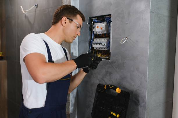 Best Licensed Electrician  in Falmouth Foreside, ME